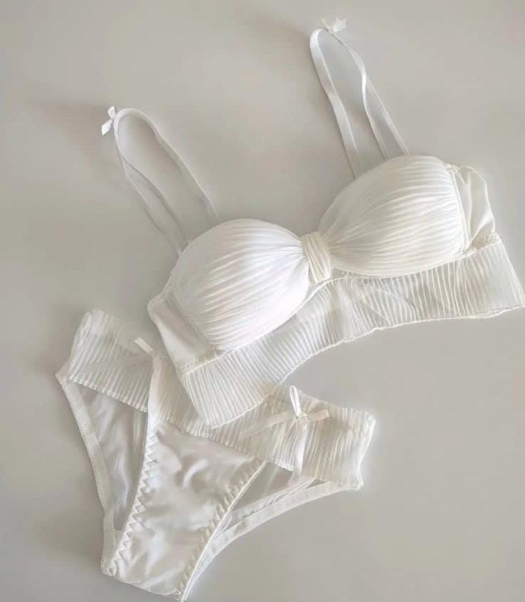 YUMI NIGHTS Pleated Charm Bra & Panty Set